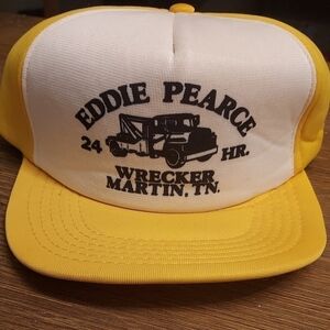 Vintage snapback hat adjustable yellow and white w/logo